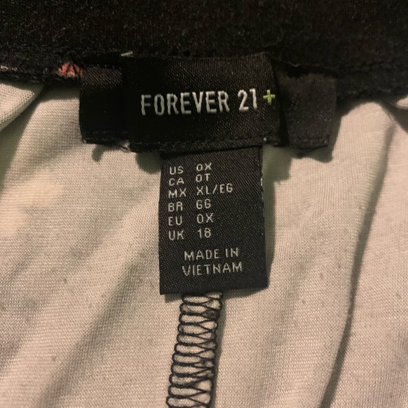 Host pick ✨ Forever 21 plus skirt - Picture 3 of 4